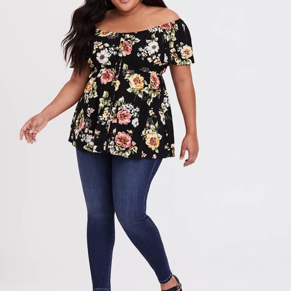 Torrid Black Floral Babydoll Top Off Shoulder Crepe Cottagecore Boho Sz 00 M/L - Picture 4 of 9